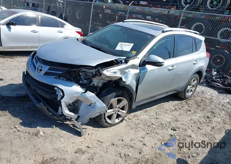 2014 Toyota Rav4 Xle z USA, uszkodzony, nr VIN JTMWFREV8EJ024260